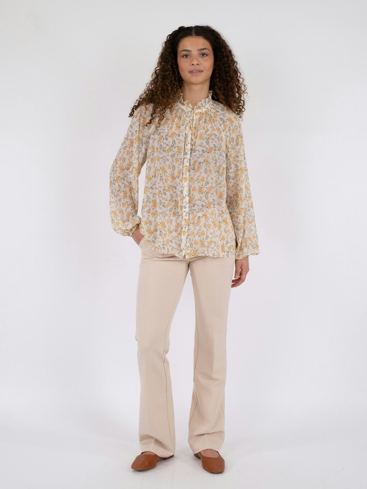 Neo Noir sommie field blouse