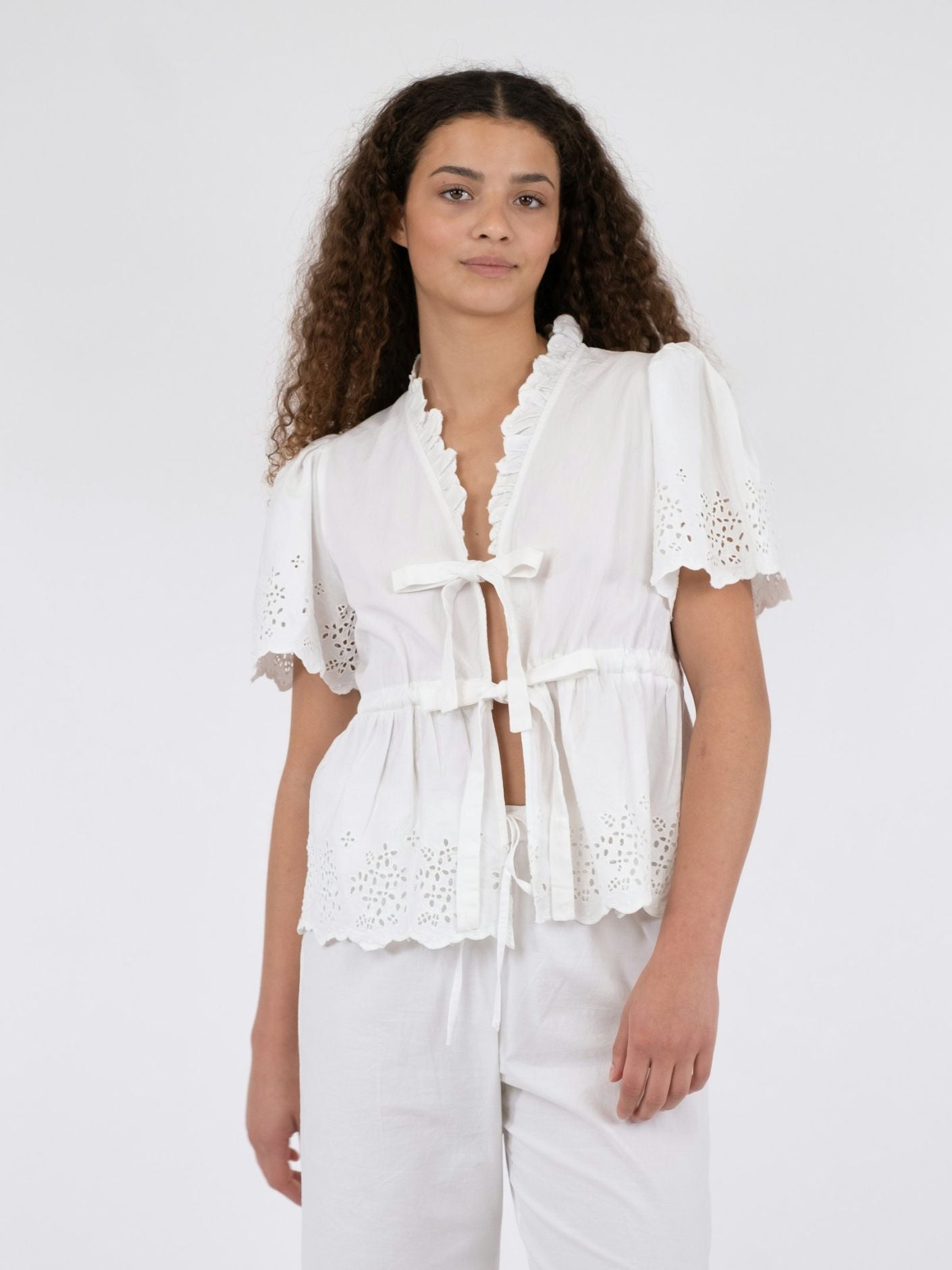 Neo Noir Satsi Embroidery Blouse