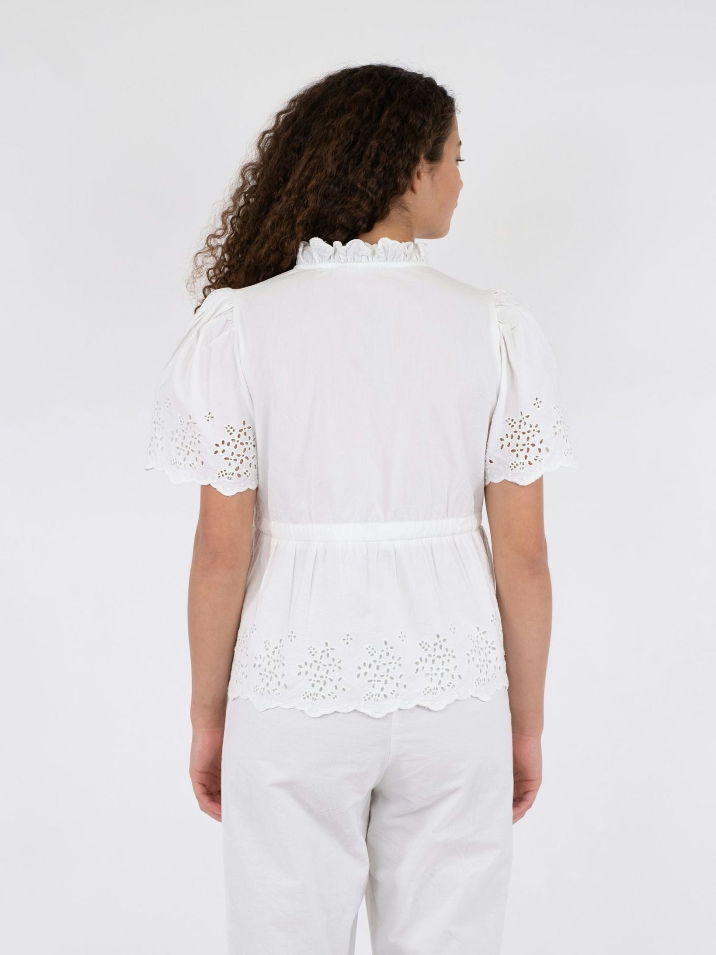 Neo Noir Satsi Embroidery Blouse