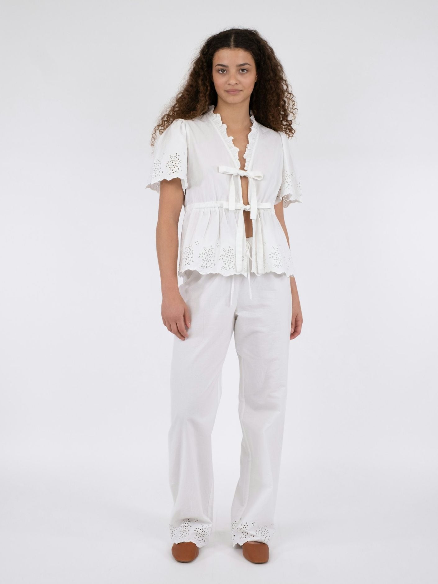 Neo Noir Satsi Embroidery Blouse