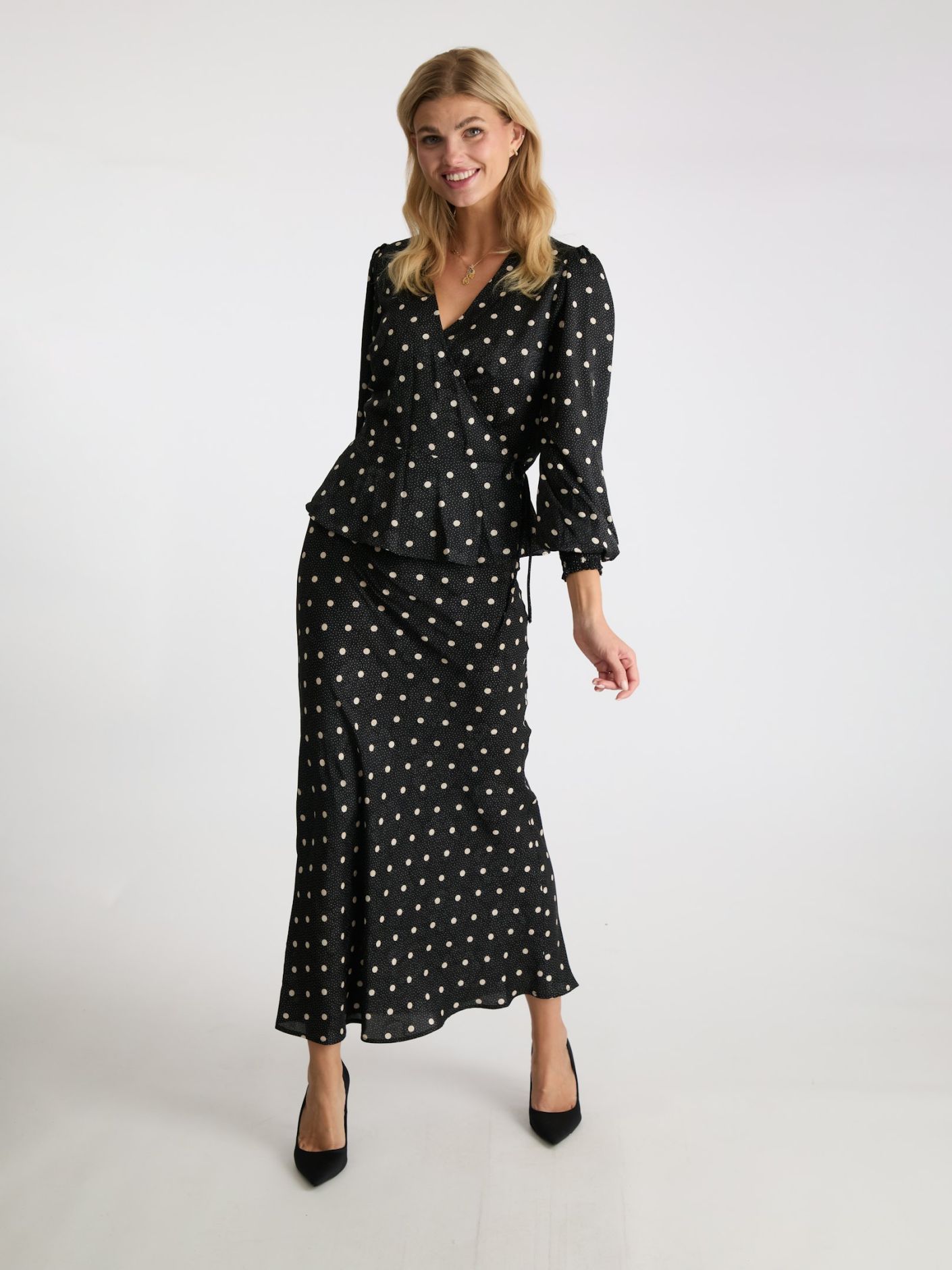 Neo Noir lola retro dot long skirt